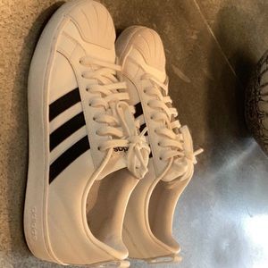 Adidas cloud foam comfort men’s sneakers